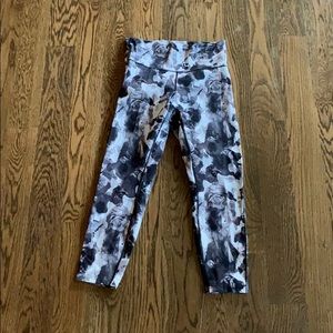 lulu leggings barely worn